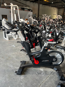 (21) Life Fitness IC7 Indoor Cycle Package