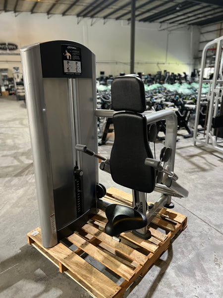 Life Fitness Signature Series Tricep Press / Seated Dip - Buy & Sell Fitness